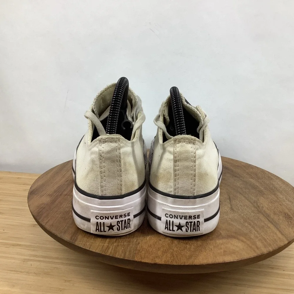 Converse Chuck Taylor All Star Lift Platform Women's 7.5 White Sneakers 560251F
